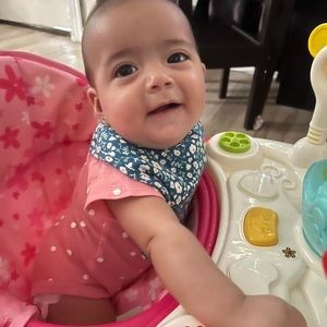 Meet your Posher, Maura